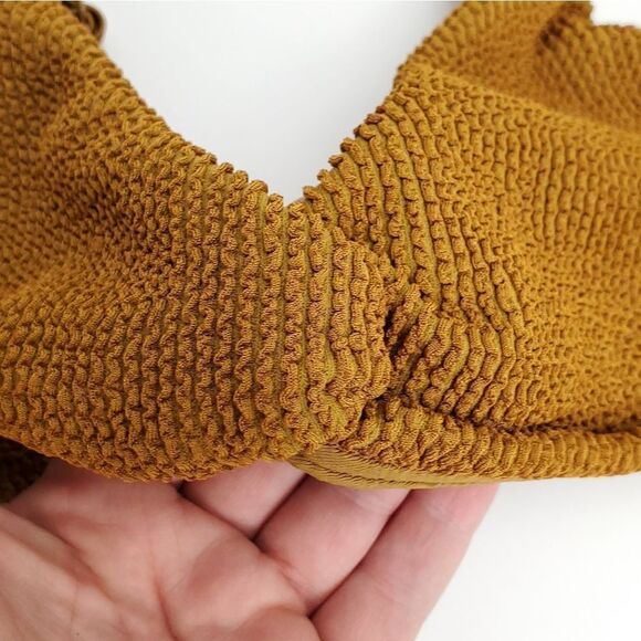 NWT GOOD AMERICAN Bronze Brown Always Fits Twist Bikini Top - Picture 5 of 14